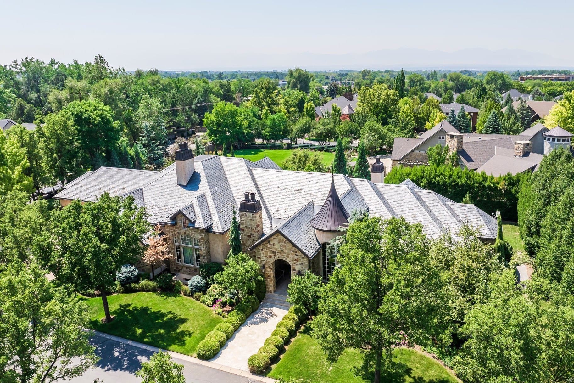 6176 S Verness Cv, Holladay, UT 84121