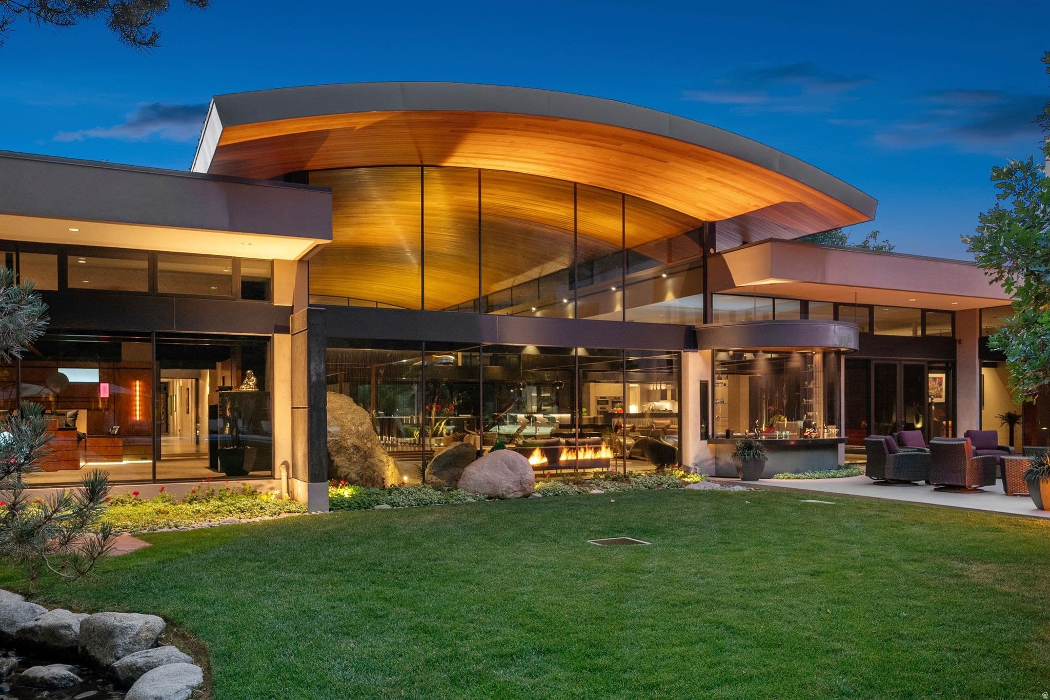 2550 E Brentwood Dr, Salt Lake City, UT 84121