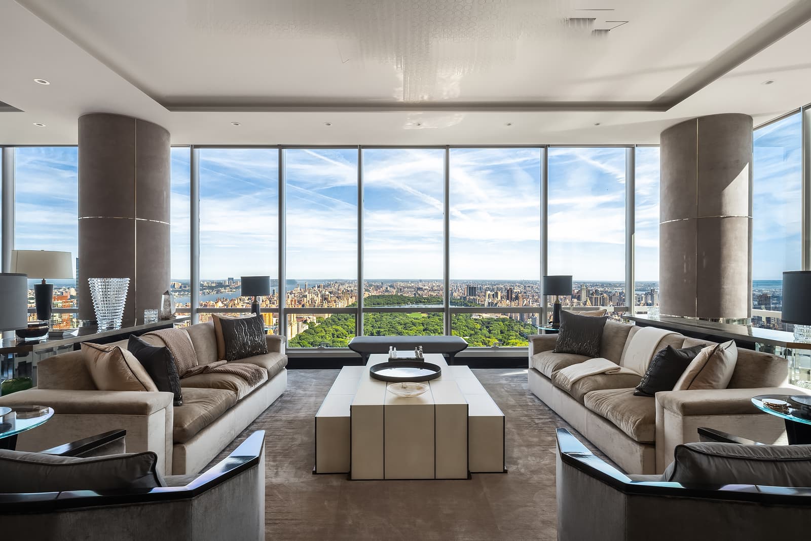 157 W 57th St APT 64, New York, NY 10019